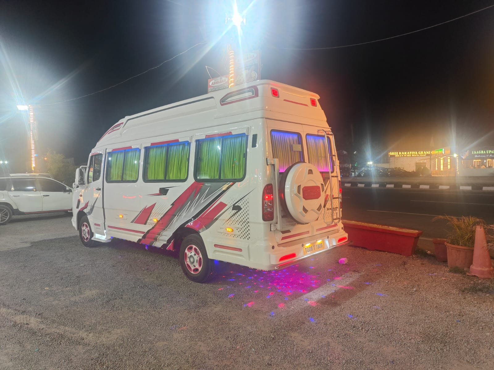 22 seater tempo traveller in hyderabad